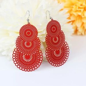 Emery Rose Hallow Out Earrings